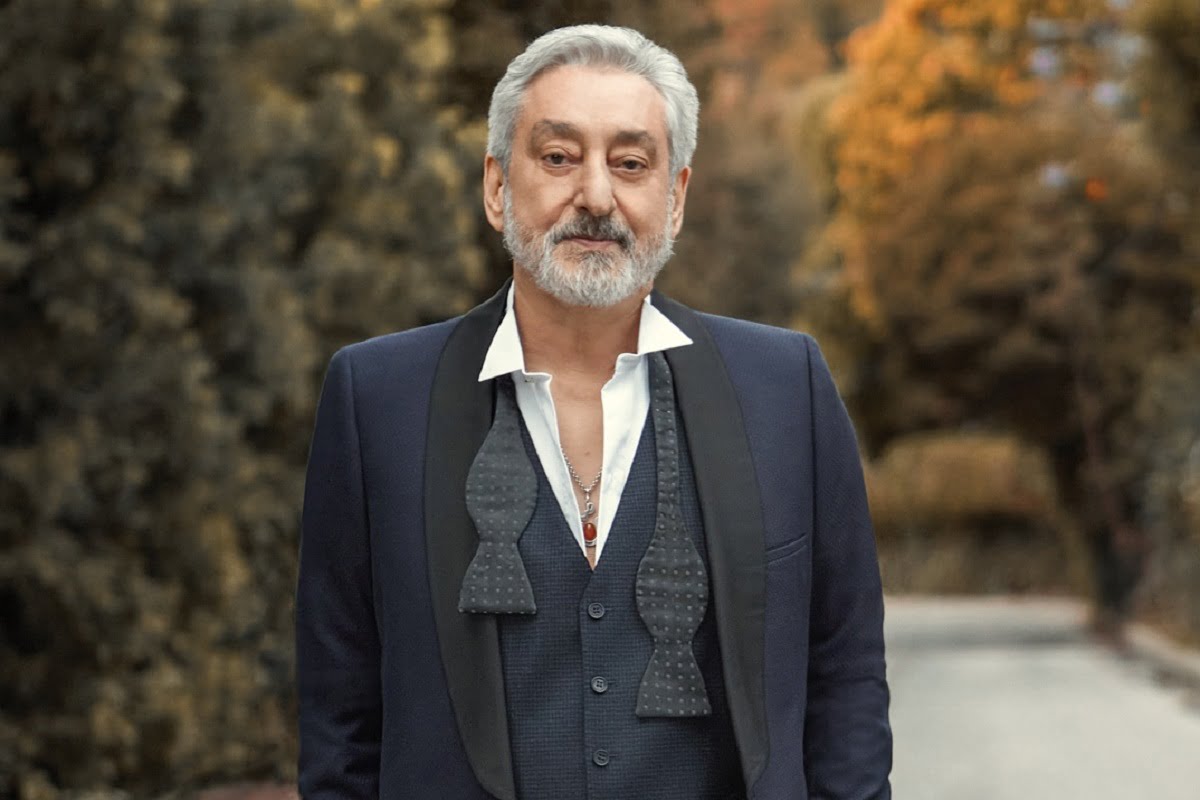 وقاحت «ابی»: آهنگ خلیج فارس را «عمدا» نخواندم تا بتوانم به کارم ادامه دهم! وقاحت «ابی»: آهنگ خلیج فارس را «عمدا» نخواندم تا بتوانم به کارم ادامه دهم! | دیلی فوتبال