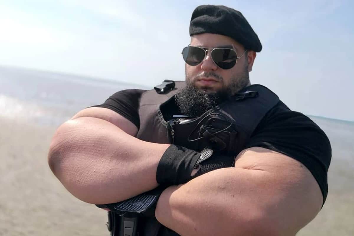 عکس| واکنش سجاد غریبی (هالک ایرانی) به اتهام فتوشاپی بودن | دیلی فوتبال