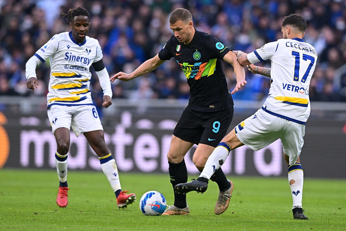 ساعت بازی اینتر و هلاس ورونا امروز شنبه 3 آذر 1403 | دیلی فوتبال