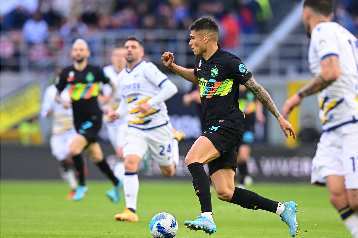 ساعت بازی اینتر و هلاس ورونا امروز شنبه 3 آذر 1403 | دیلی فوتبال