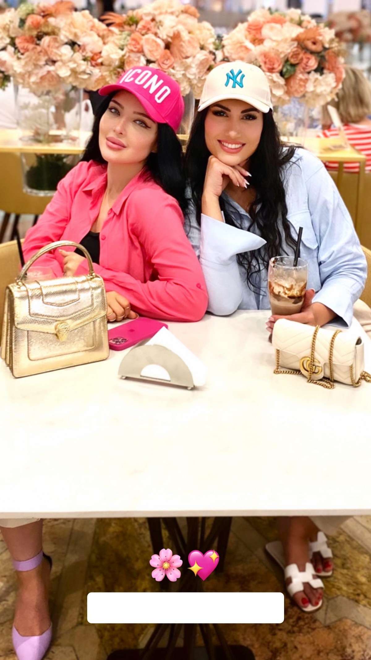 آرام جوینده همسر سپهر حیدری در ایران کشف حجاب کرد؟! آرام جوینده همسر سپهر حیدری در ایران کشف حجاب کرد؟! | دیلی فوتبال