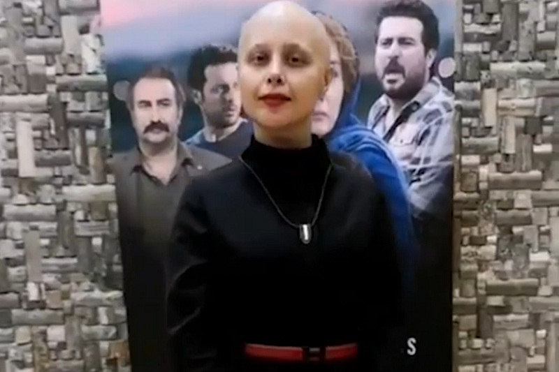 سارا همتی کیست؟: بازیگر زن مبتلا به سرطان با سر تراشیده در اکران عمومی! + فیلم | دیلی فوتبال