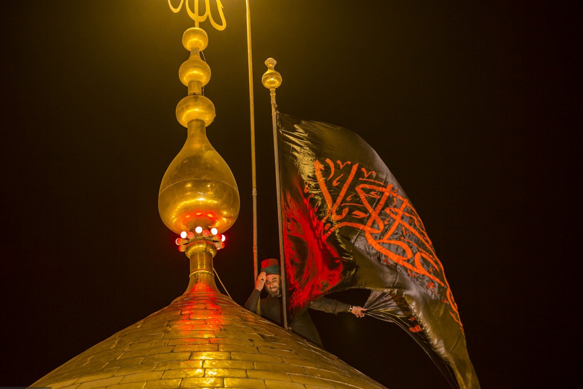 مراسم تعویض پرچم حرم امام حسین (ع) در محرم 1401 چه زمانی برگزار می شود؟ | دیلی فوتبال