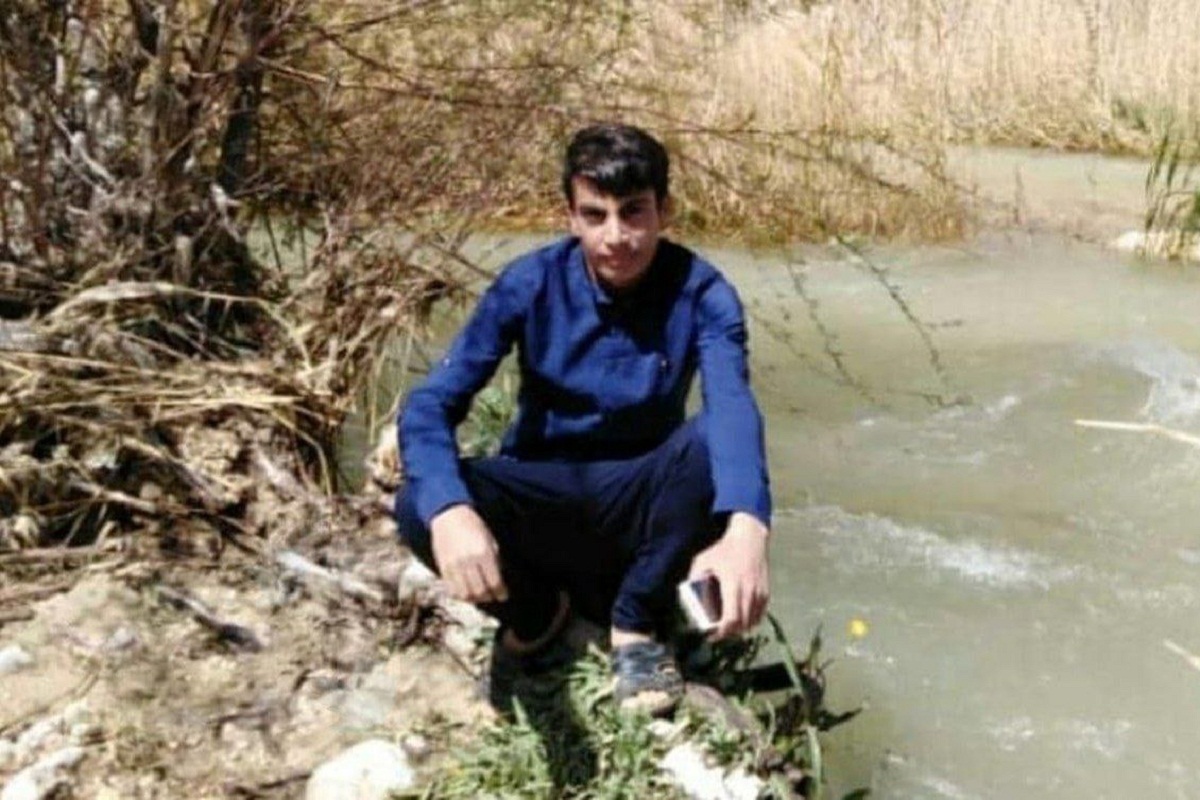 عکس| حمیدرضا فاطمی نیا ناجی جان صدها نفر در استهبان شد | دیلی فوتبال