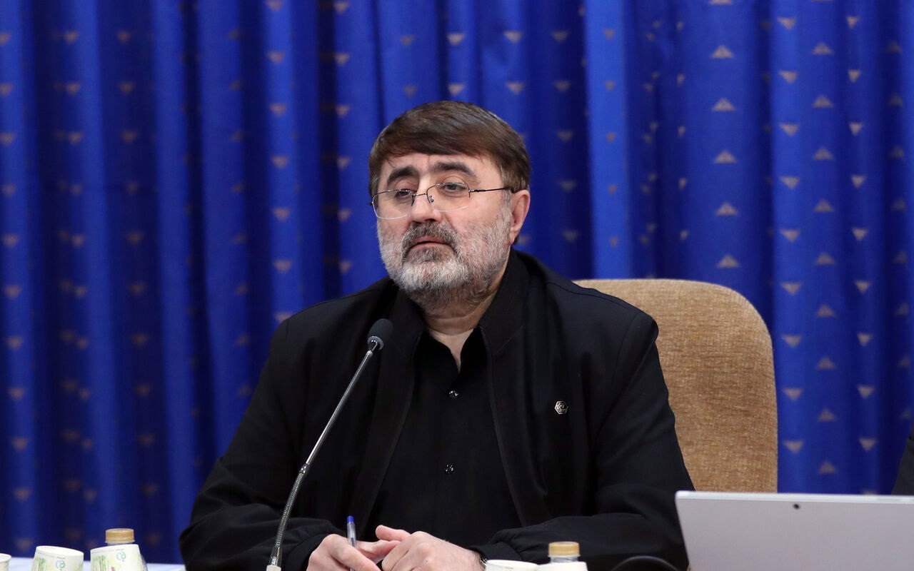 فیلم| سوتی بهمن امیری مقدم استاندار کرمانشاه: پنج بعلاوه یک چیست؟ | دیلی فوتبال