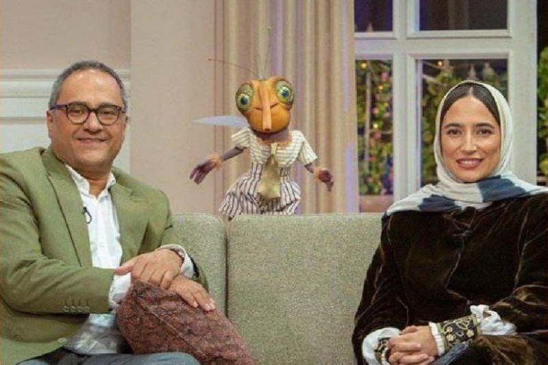 فیلم| غیرتی شدن رامبد جوان روی نگار جواهریان در مواجهه با پشه: منو بزن؛ اجازه نمیدم نیشت بهش برسه! | دیلی فوتبال