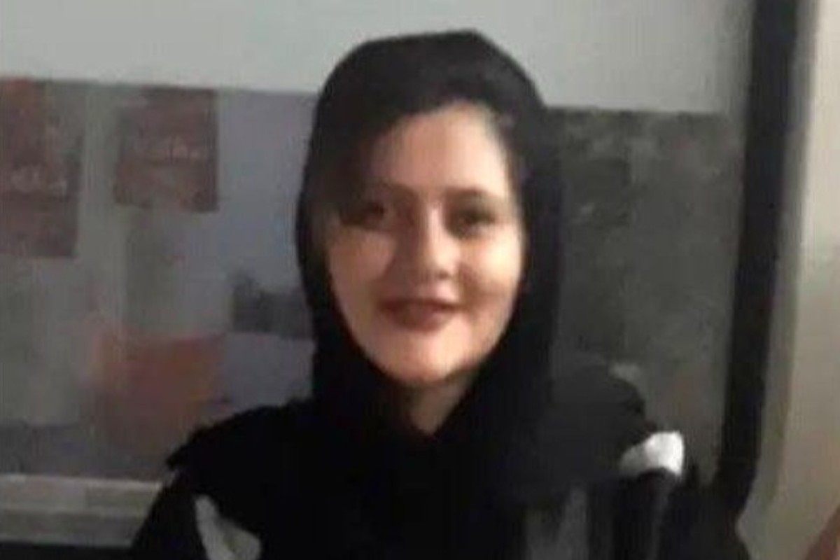 مصاحبه پدر مهسا امینی: فیلم دوربین مدار بسته تقطیع شده بود؛ دخترم ژینا سابقه بیماری نداشت | دیلی فوتبال