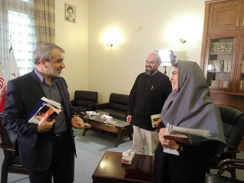 عکس| کشف حجاب پگاه آهنگرانی به بهانه مهسا امینی؛ از شورای نگهبان تا اعتراضات لندن، بازیگر زن در 38 سالگی بازنشته شد | دیلی فوتبال