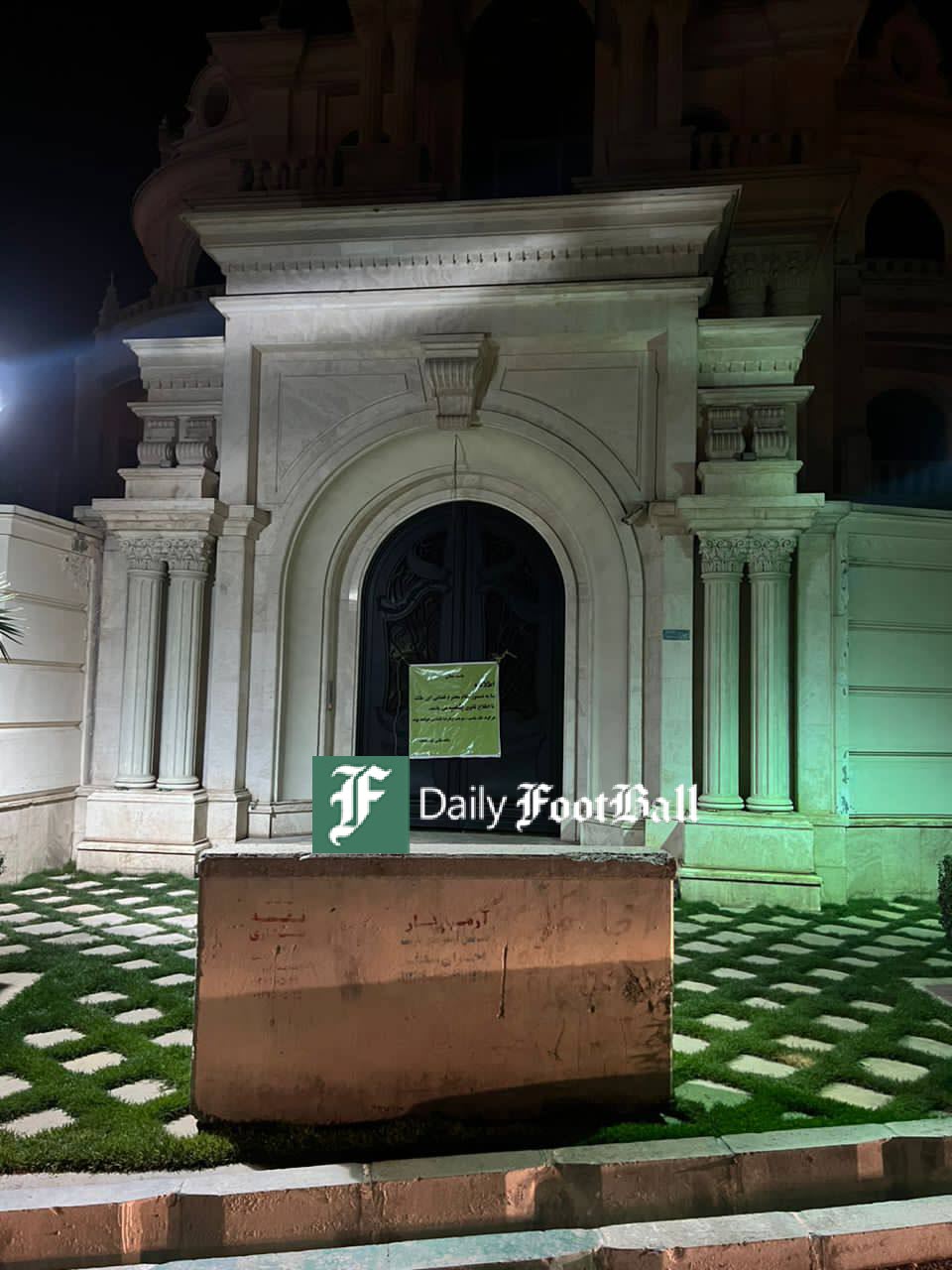 عکس| پلمب ویلای لاکچری علی کریمی در لواسان؛ اولین ترکش لیدری اغتشاشات 1401 پس از مرگ مهسا امینی | دیلی فوتبال