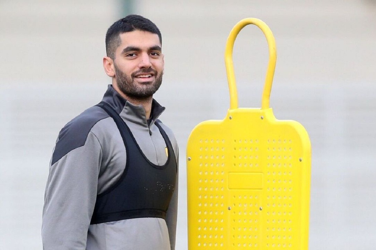 عکس| حمایت علی کریمی از حسین ماهینی پس از دستگیری بازیکن پیشین پرسپولیس | دیلی فوتبال