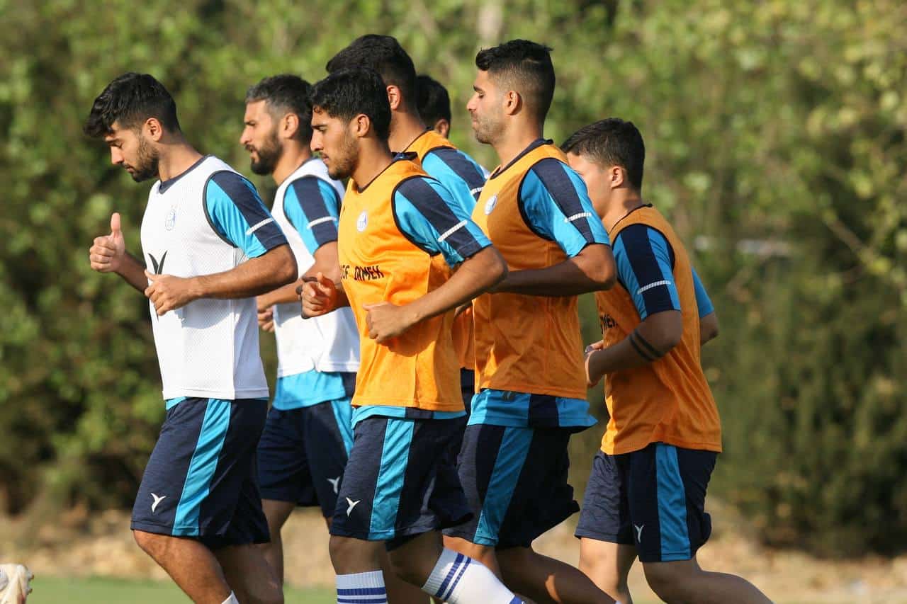 غایبان استقلال برای بازی با ذوب آهن مشخص شد | دیلی فوتبال