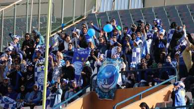 فیلم| تجمع هواداران استقلال مقابل وزارت ورزش؛ وزیر بی کفایت نمیخوایم، نمیخوایم! | دیلی فوتبال