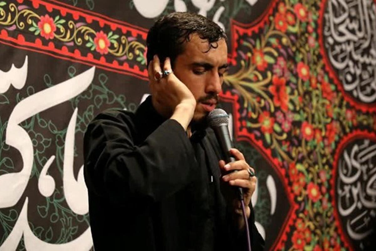 فیلم| مداحی مهدی رسولی در واکنش به اغتشاشات پس از مرگ مهسا امینی؛ دشمن بداند حاج قاسم دارد این خاک | دیلی فوتبال