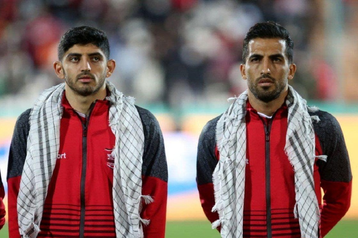 فیلم| اتوبوس پرسپولیس وحید امیری و مهدی ترابی را جا گذاشت؛ عمدی در کار بود؟ | دیلی فوتبال