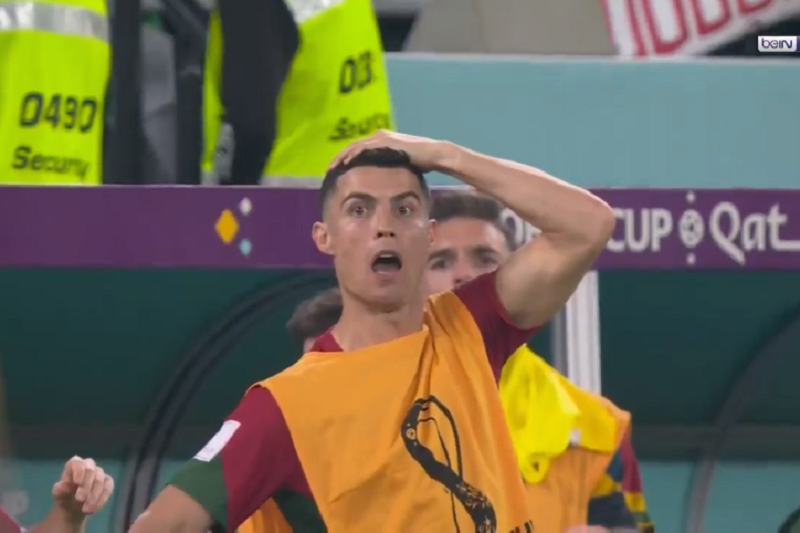 فیلم| واکنش رونالدو به سوتی وحشتناک دروازه بان پرتغال مقابل غنا فیلم| واکنش رونالدو به سوتی وحشتناک دروازه بان پرتغال مقابل غنا | دیلی فوتبال