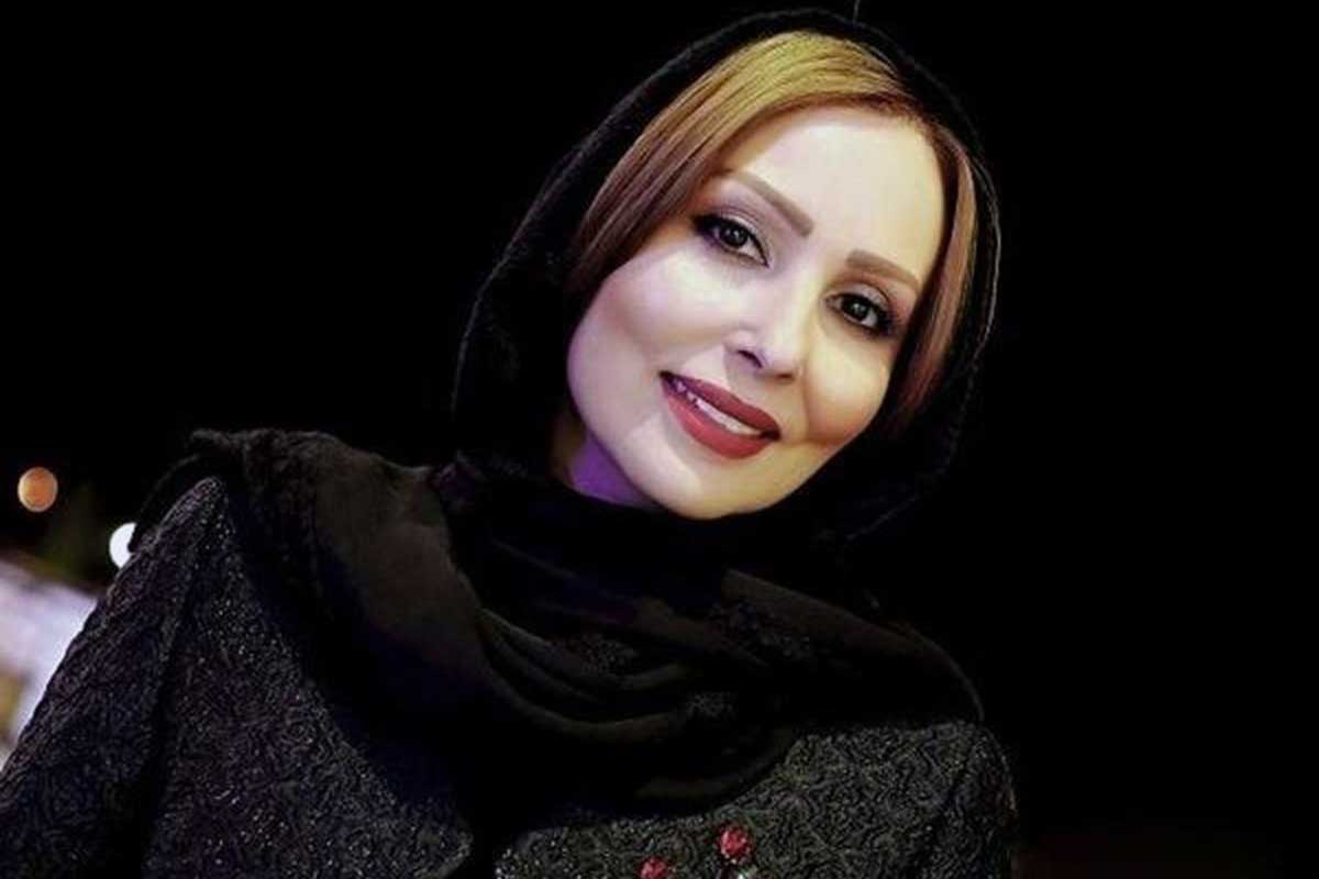 عکس| حمایت جنجالی پرستو صالحی از یک تئاتر در داخل ایران! | دیلی فوتبال