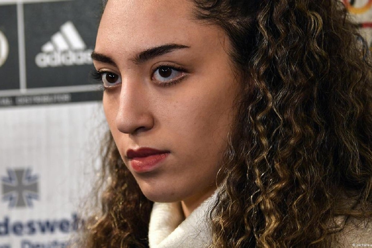 فیلم| صحبت های جنجالی علیرضا دبیر درباره کیمیا علیزاده فیلم| صحبت های جنجالی علیرضا دبیر درباره کیمیا علیزاده | دیلی فوتبال