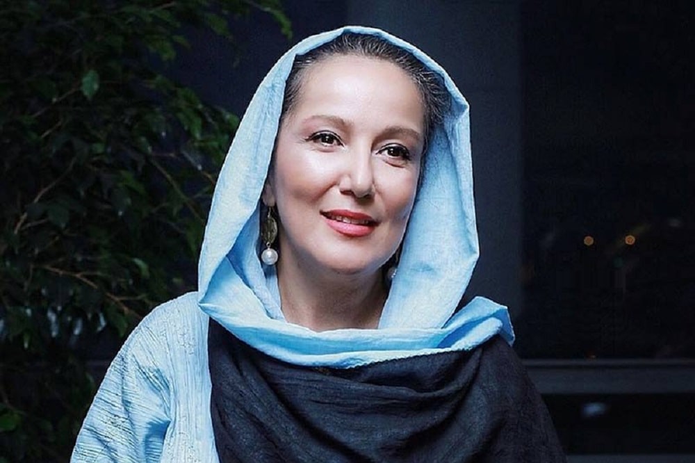 عکس| کشف حجاب پانته آ بهرام؛ بی حجابی بازیگر زن مقابل دوربین برای اجرای نمایش جدید | دیلی فوتبال