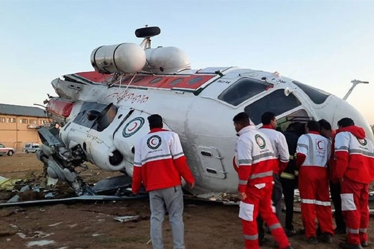 فیلم| لحظه سقوط بالگرد وزیر ورزش در بافت از نمای نزدیک | دیلی فوتبال