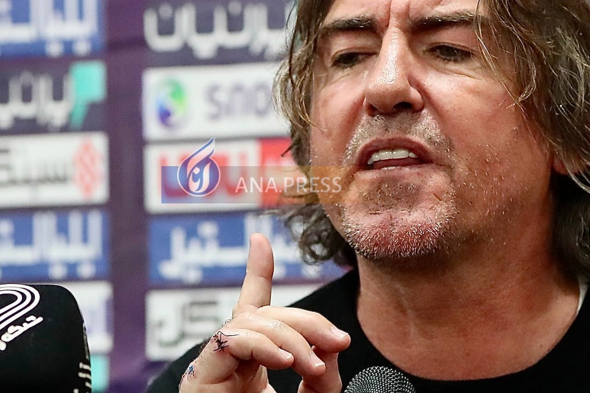 عکس| جراحت شدید ریکاردو ساپینتو؛ بخیه های عجیب روی دست سرمربی استقلال | دیلی فوتبال