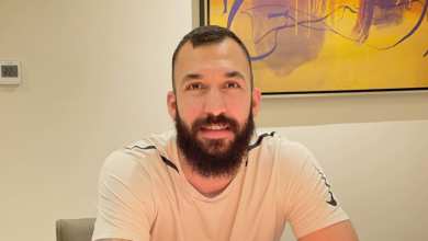 عکس| روزبه چشمی و همسرش در جشن تولد لاکچری؛ حجاب همسر بازیکن استقلال حاشیه ساز شد | دیلی فوتبال