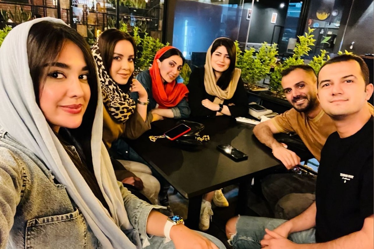 عکس| جنجال جدید معلم بلاگر قائمشهری؛ از گنگستر شهر آمل تا استوری جنجالی | دیلی فوتبال