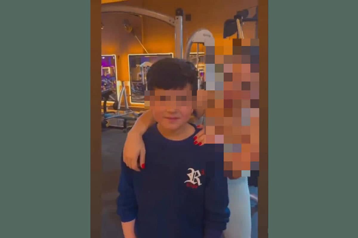 فیلم| پسربچه در باشگاه زنانه؛ کودک آزارای به روش مدعیان زن زندگی آزادی فیلم| پسربچه در باشگاه زنانه؛ کودک آزارای به روش مدعیان زن زندگی آزادی | دیلی فوتبال