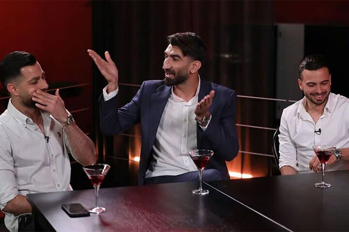 عکس| عادی سازی خوردن مشروبات الکلی در برنامه عادل فردوسی پور | دیلی فوتبال