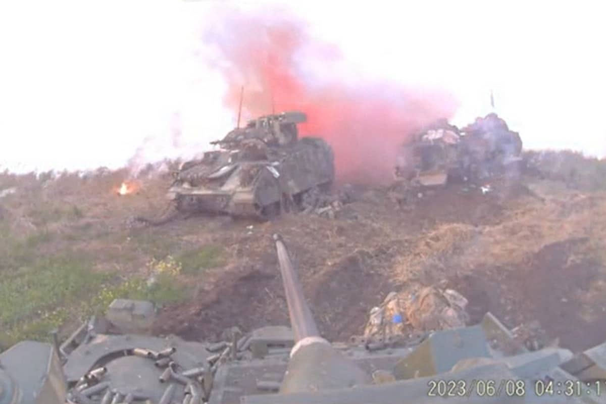 فیلم| نبرد سنگین روسیه و اوکراین در زاپوریژیا؛ زمین گیر شدن تانک های ناتو و آمریکا | دیلی فوتبال