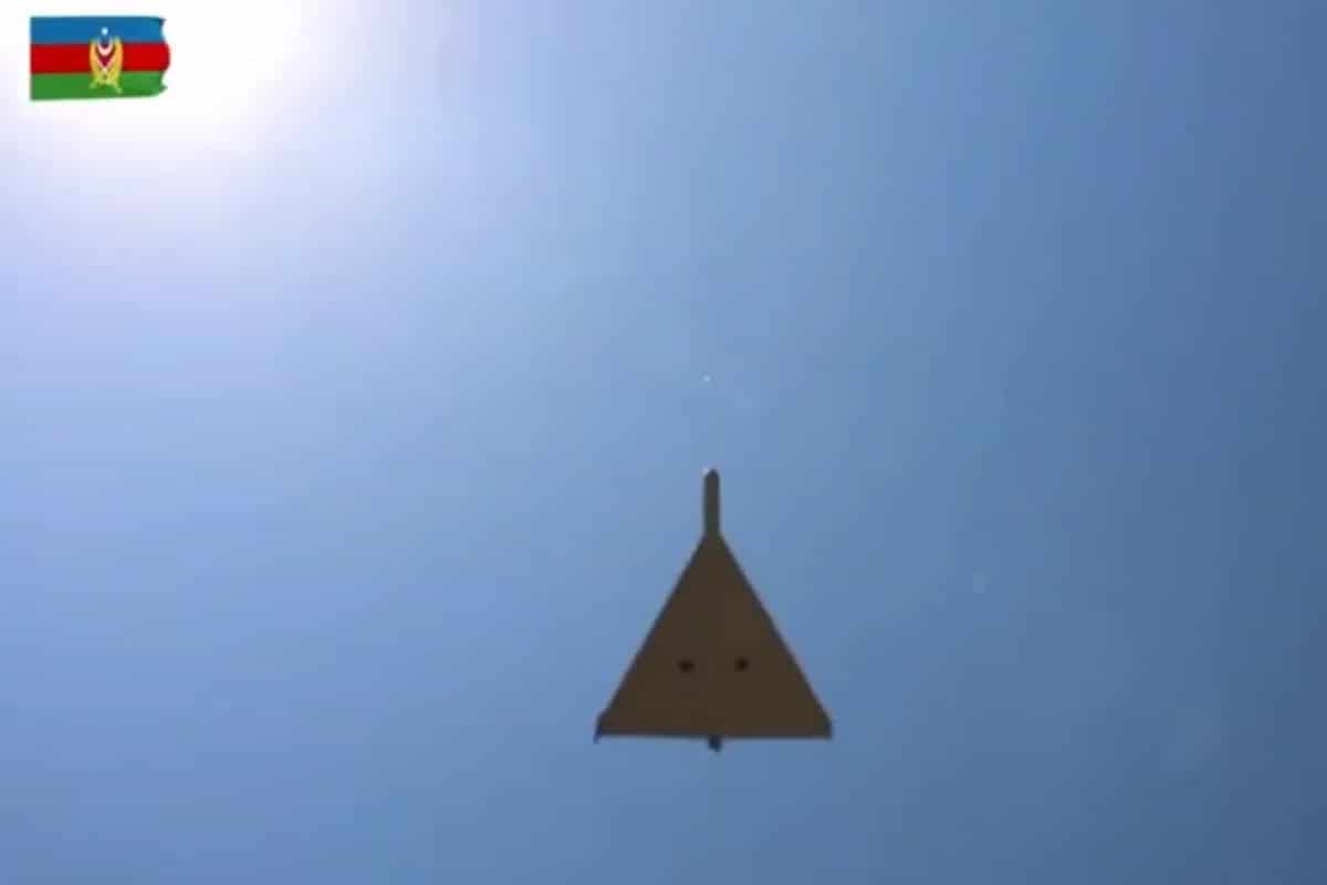 فیلم| تمرین انهدام پهپاد ایرانی شاهد در رزمایش نظامی ارتش آذربایجان فیلم| تمرین انهدام پهپاد ایرانی شاهد در رزمایش نظامی ارتش آذربایجان | دیلی فوتبال