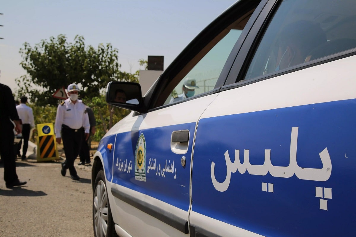 عکس| این پلیس راهنمایی و رانندگی تحسین کاربران را برانگیخت | دیلی فوتبال