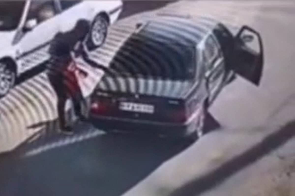 فیلم| کودک ربایی در روز روشن در شیراز؛ سارقان شناسایی شدند فیلم| کودک ربایی در روز روشن در شیراز؛ سارقان شناسایی شدند | دیلی فوتبال