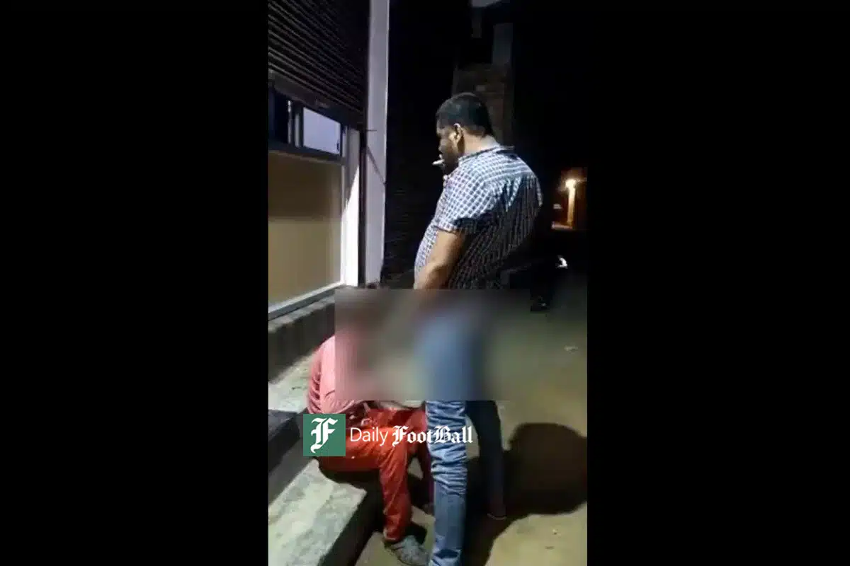 فیلم| جنجال ادرار نماینده حزب حاکم روی فردی از پایین ترین طبقه اجتماعی | دیلی فوتبال