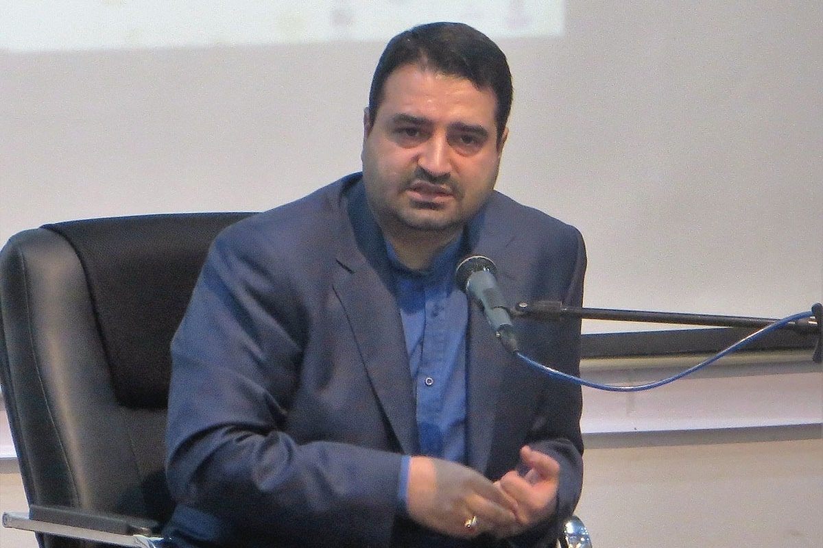 فیلم| واکنش روح الله مومن نسب به بازداشت تحصن کنندگان علیه بی حجابی؛ زورتان نرسید روحانی و آذری جهرمی را محاکمه کنید؟ فیلم| واکنش روح الله مومن نسب به بازداشت تحصن کنندگان علیه بی حجابی؛ زورتان نرسید روحانی و آذری جهرمی را محاکمه کنید؟ | دیلی فوتبال