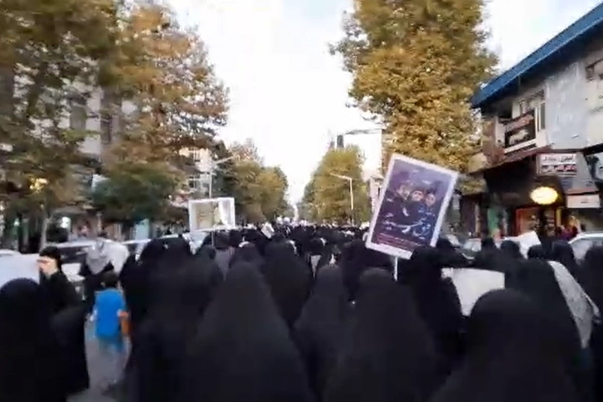 فیلم| راهپیمایی خودجوش مردم در حمایت از حجاب و حریم خانواده | دیلی فوتبال