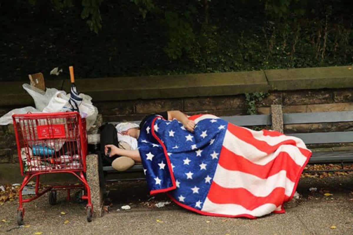 فیلم| وضعیت نابسامان بی خانمان های آمریکا | دیلی فوتبال