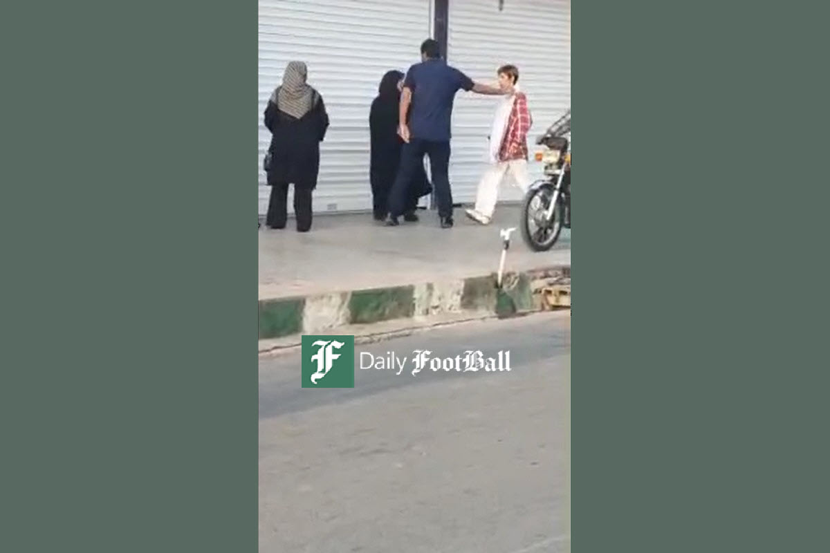 فیلم| حمله وحشیانه زن بی حجاب به بانوی محجبه در قم | دیلی فوتبال