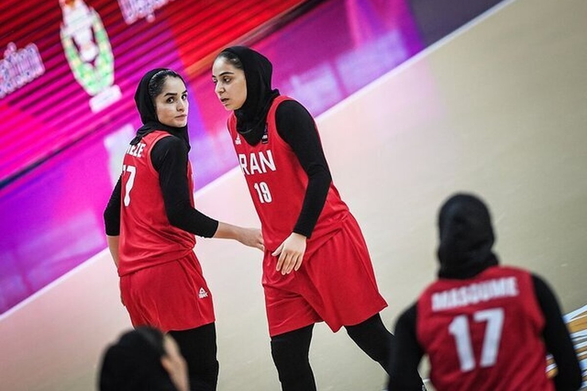 فیلم| توهین وقیحانه دختران بسکتبالیست به سرود ملی ایران؛ مسئولان فدراسیون بسکتبال در خواب فیلم| توهین وقیحانه دختران بسکتبالیست به سرود ملی ایران؛ مسئولان فدراسیون بسکتبال در خواب | دیلی فوتبال
