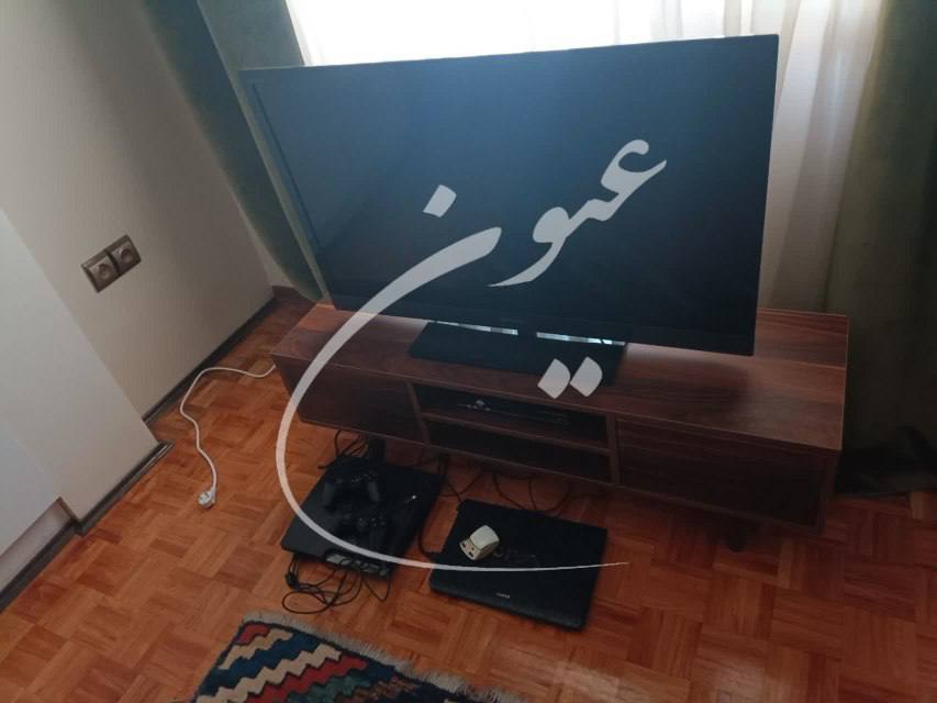 عکس| لحظه بازداشت مهدی یراحی در حال پلی استیشن بازی کردن عکس| لحظه بازداشت مهدی یراحی در حال پلی استیشن بازی کردن | دیلی فوتبال