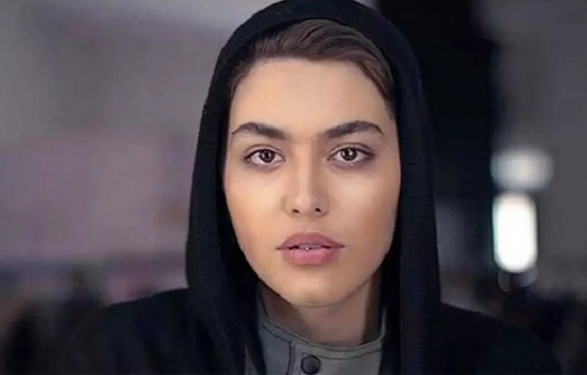 عکس| تتوی عجیب روی دست ریحانه پارسا | دیلی فوتبال