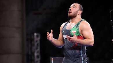 فیلم| نماز خواندن امیرحسین زارع پیش از کشتی فینال در آلبانی | دیلی فوتبال