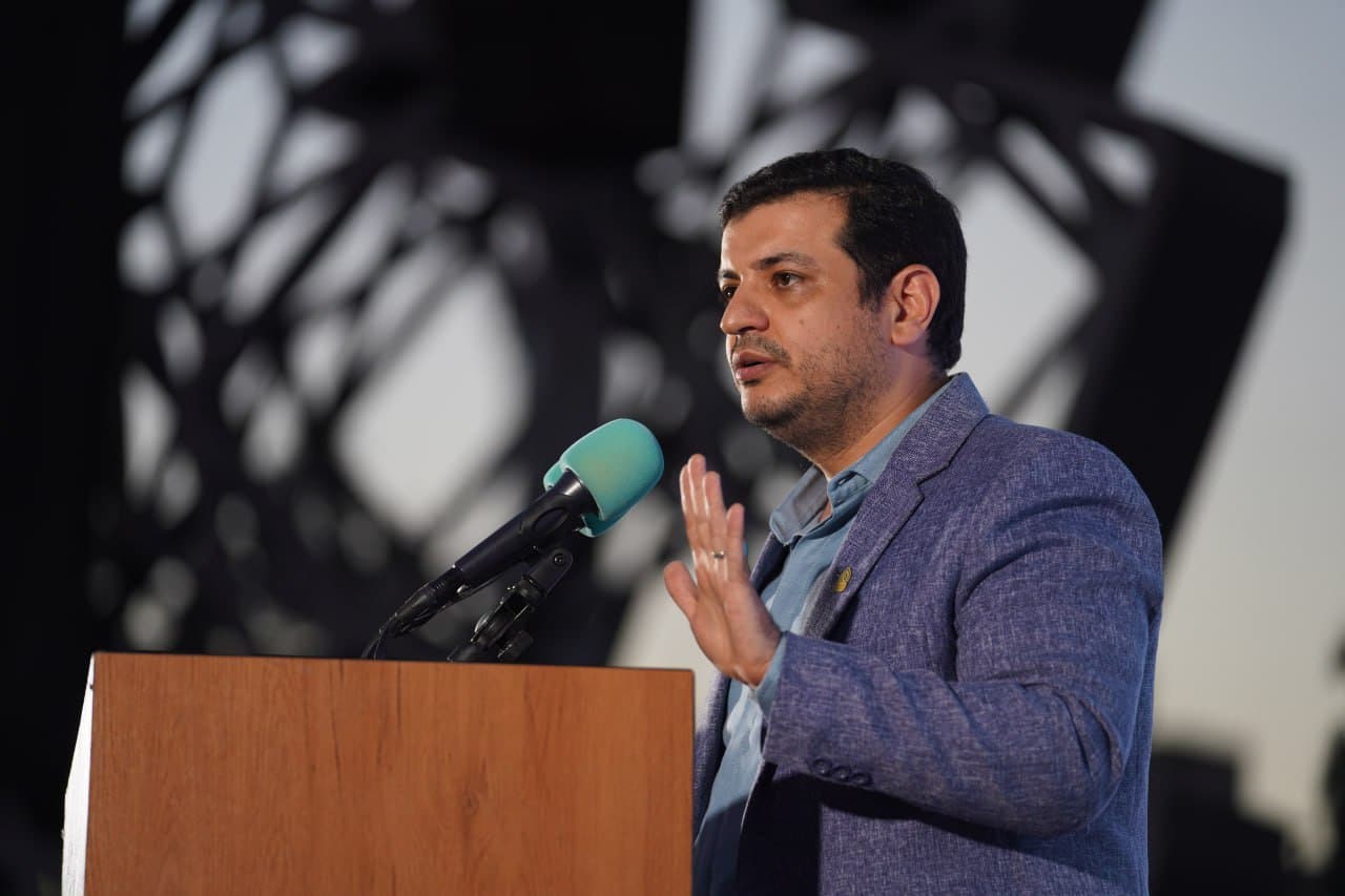 عکس| تیکه سنگین رائفی پور به همسر رئیسی با چاشنی بی تی اس | دیلی فوتبال