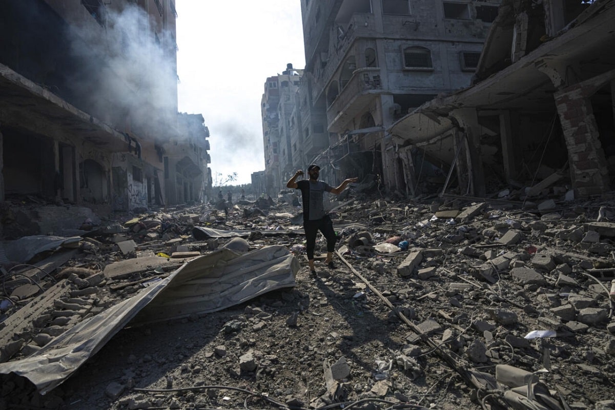 فیلم| به ایران حمله کنید، مردم دعاتونم میکنن! | دیلی فوتبال