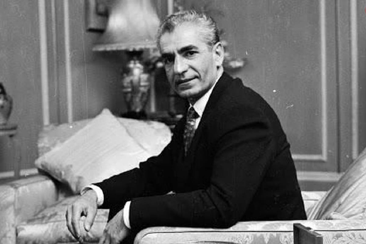 عکس| محمدرضا پهلوی: هرکی دوست نداره جمع کنه از ایران بره! عکس| محمدرضا پهلوی: هرکی دوست نداره جمع کنه از ایران بره! | دیلی فوتبال