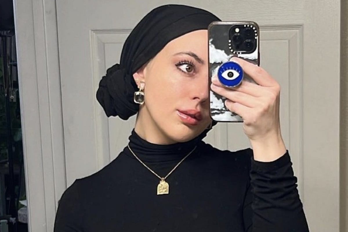 عکس| واکنش بازیگر زن به سفر ویتنی رایت به ایران | دیلی فوتبال