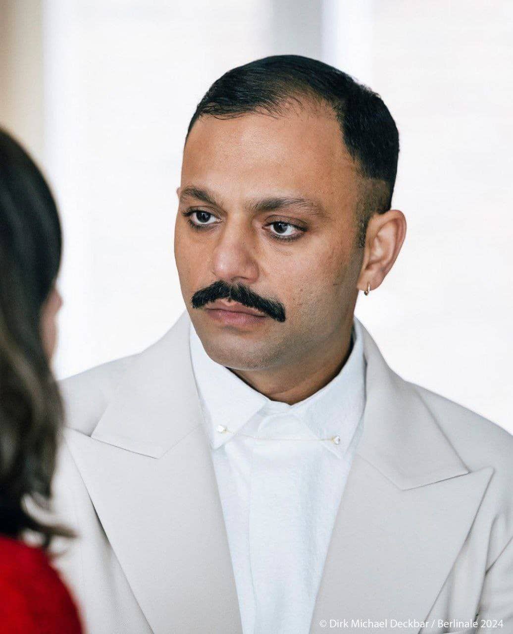 عکس| واکنش به هنجارشکنی صابر ابر با گوشواره زنانه | دیلی فوتبال