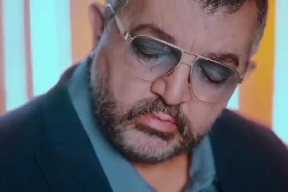 عکس| واکنش تند احمد ایراندوست به ماجرای درگیری زن بی حجاب با یک روحانی در درمانگاه قم | دیلی فوتبال