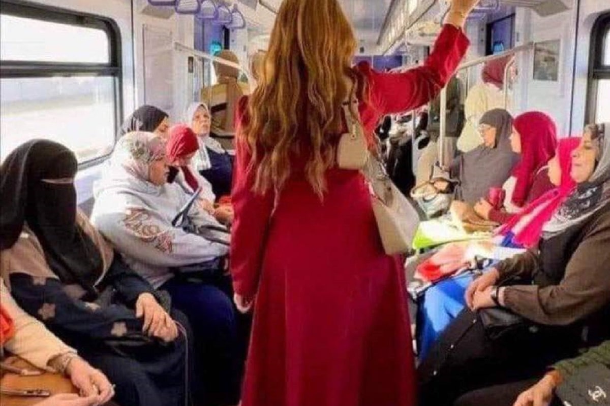 عکس| حجاب باورنکردنی زنان در متروی سوئد عکس| حجاب باورنکردنی زنان در متروی سوئد | دیلی فوتبال