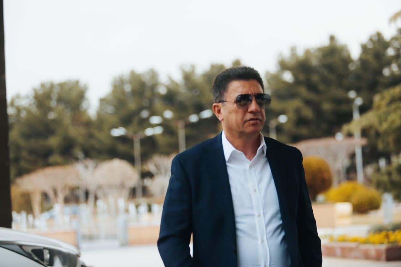 عکس| تیپ و استایل خاص امیر قلعه نویی در اردوی تیم ملی ایران | دیلی فوتبال