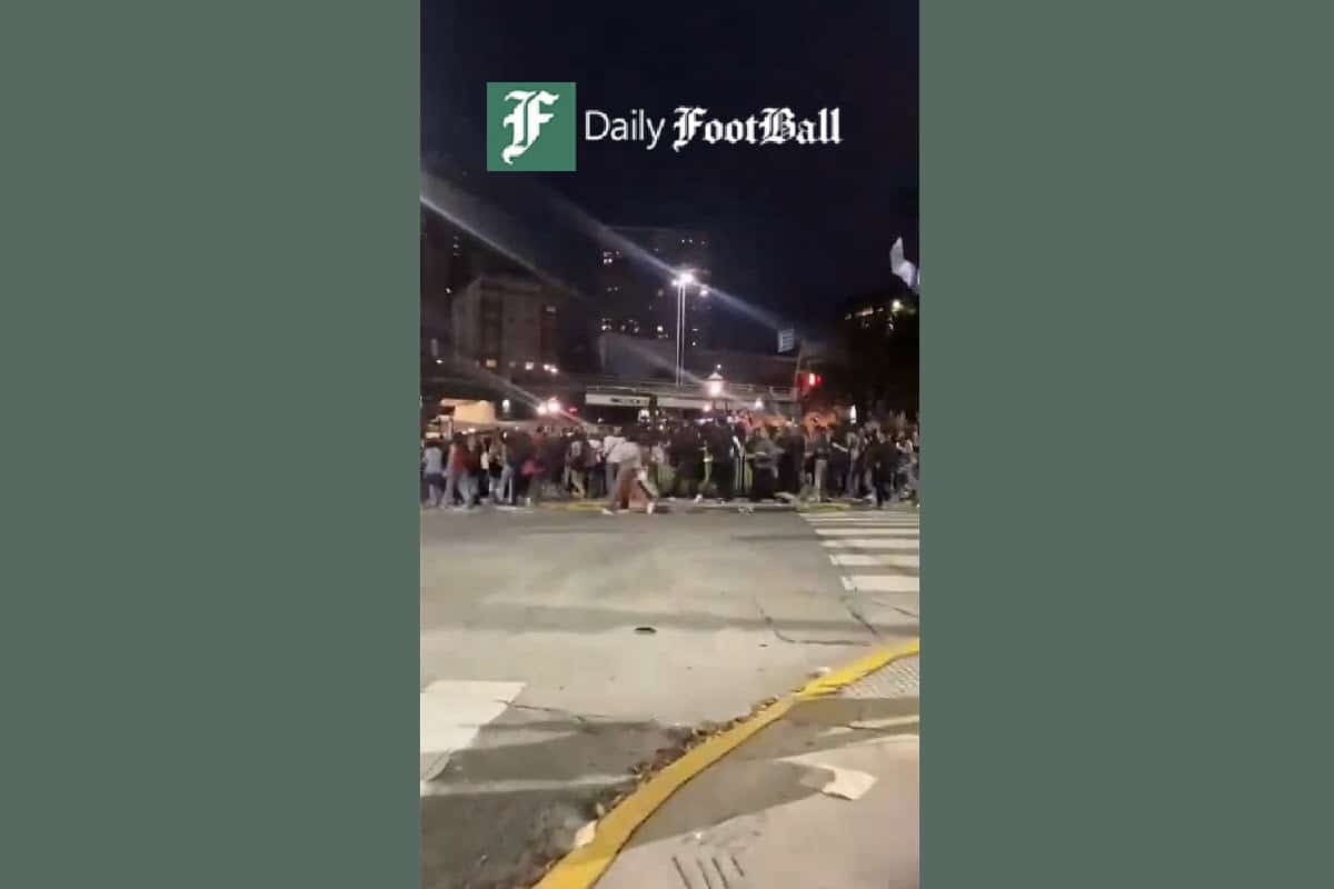 فیلم| وحشت و فرار دسته جمعی در خیابان های اسرائیل با غرش موشک های ایران | دیلی فوتبال